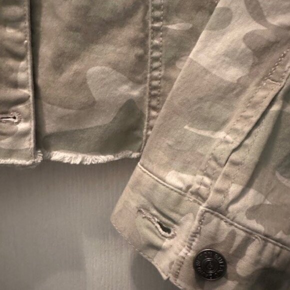 Buffalo by David Britton - Camo Jean Jacket - Large - Picture 5 of 5